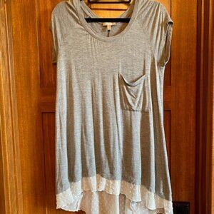 Oversized gray tee with cute sheer inserts